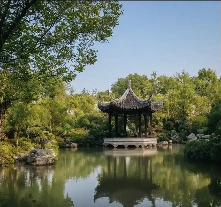 西峰梦柏餐饮有限公司